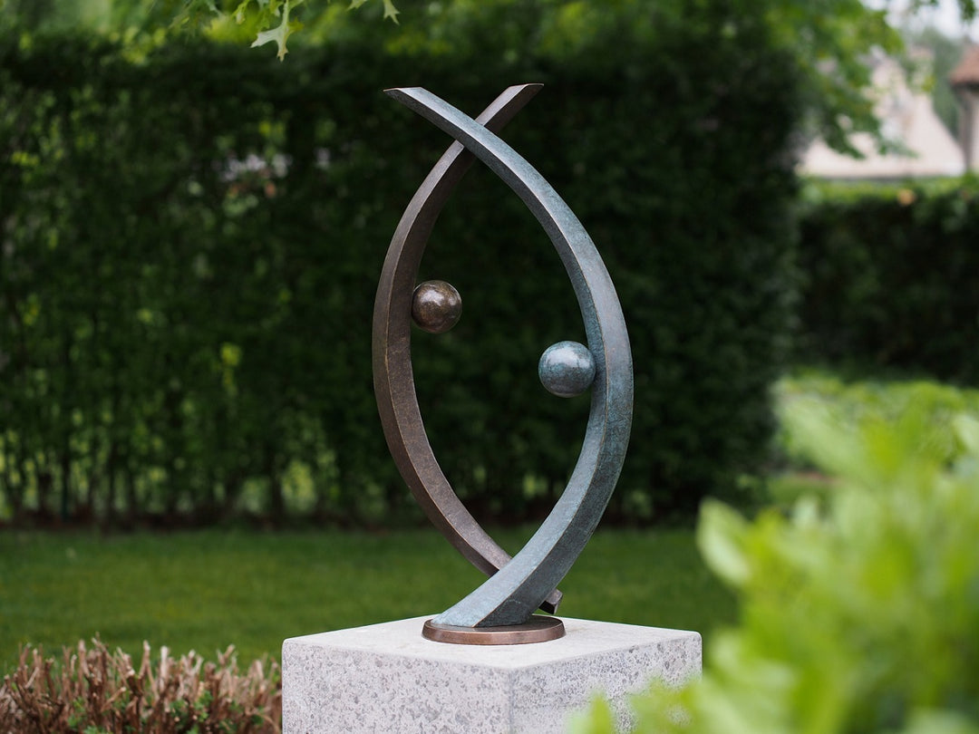 Abstract bronze sculpture 'Dancing Together'