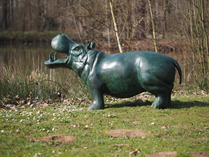 Lifesize bronze hippo sculpture and fountain