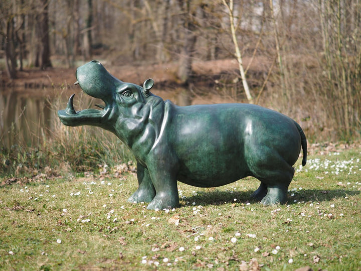 Lifesize bronze hippo sculpture and fountain
