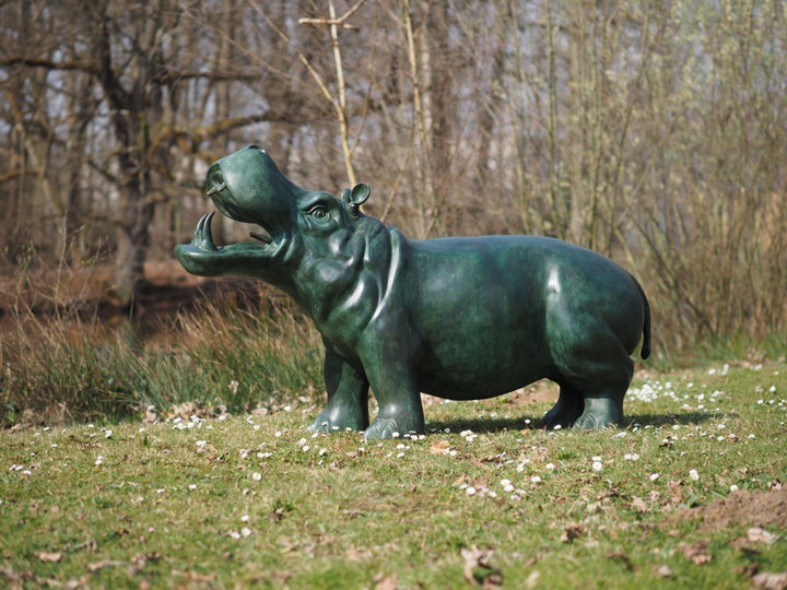 Lifesize bronze hippo sculpture and fountain