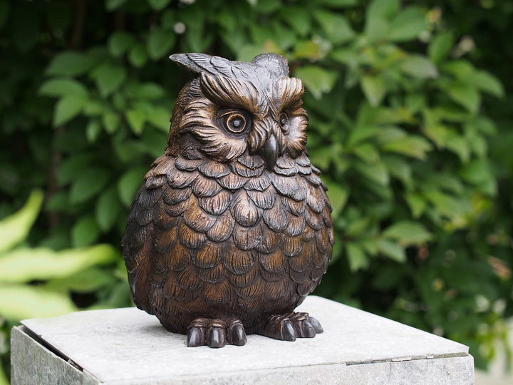 Bronze sculpture of a Eurasian eagle owl