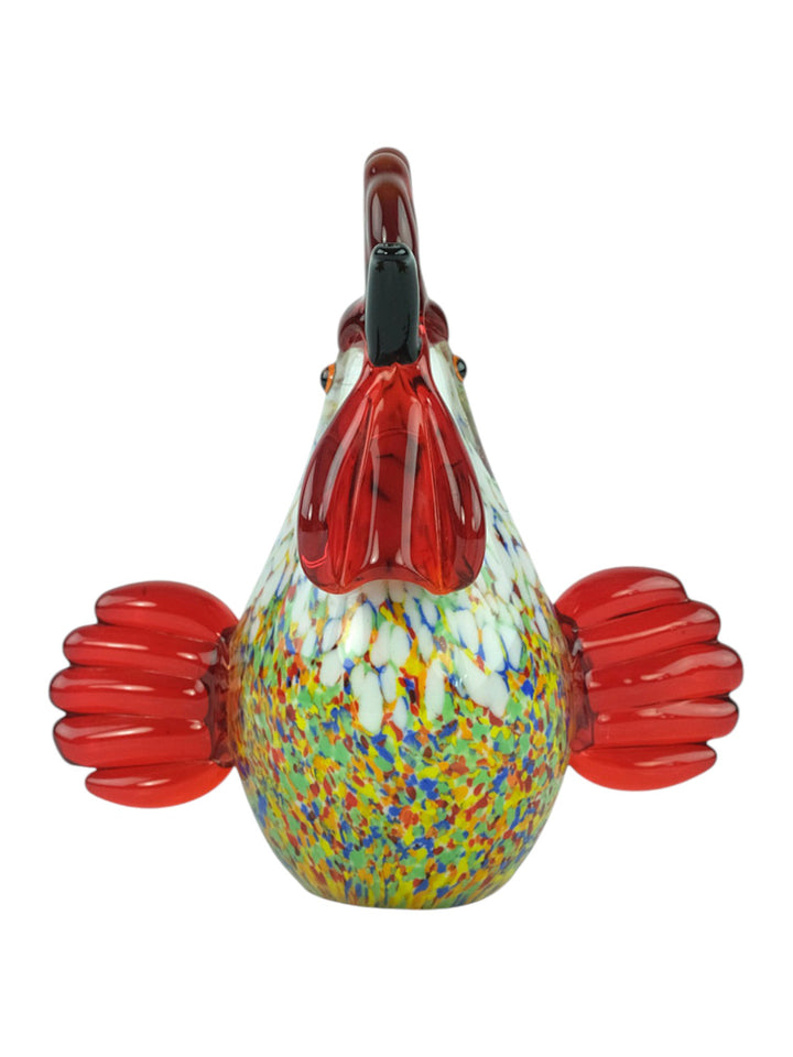 Bunte Glasskulptur eines sitzenden Hahns