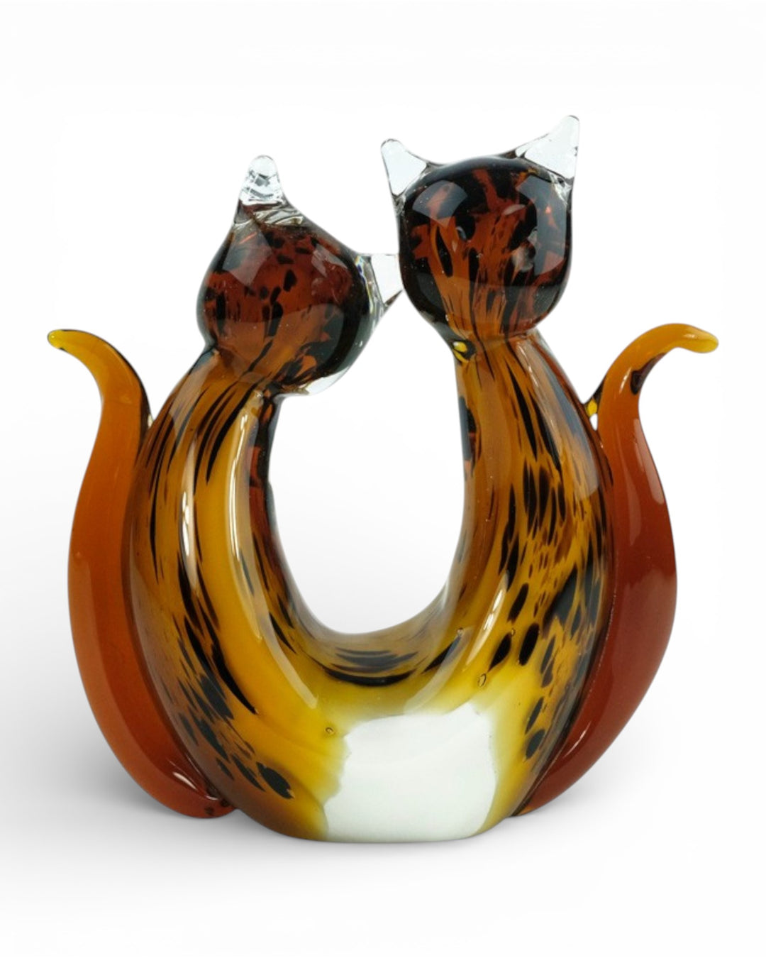 Glazen sculptuur van een kattenpaar