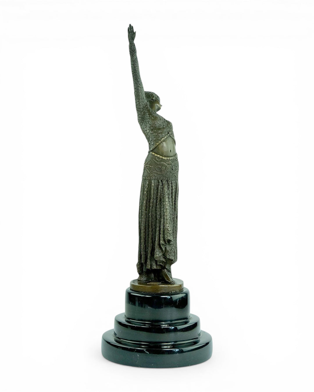Scultura in bronzo di Mata Hari ispirata a D.H. Chiparus