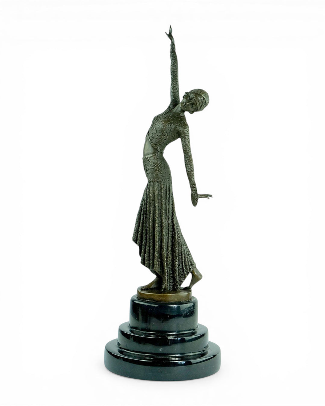 Scultura in bronzo di Mata Hari ispirata a D.H. Chiparus