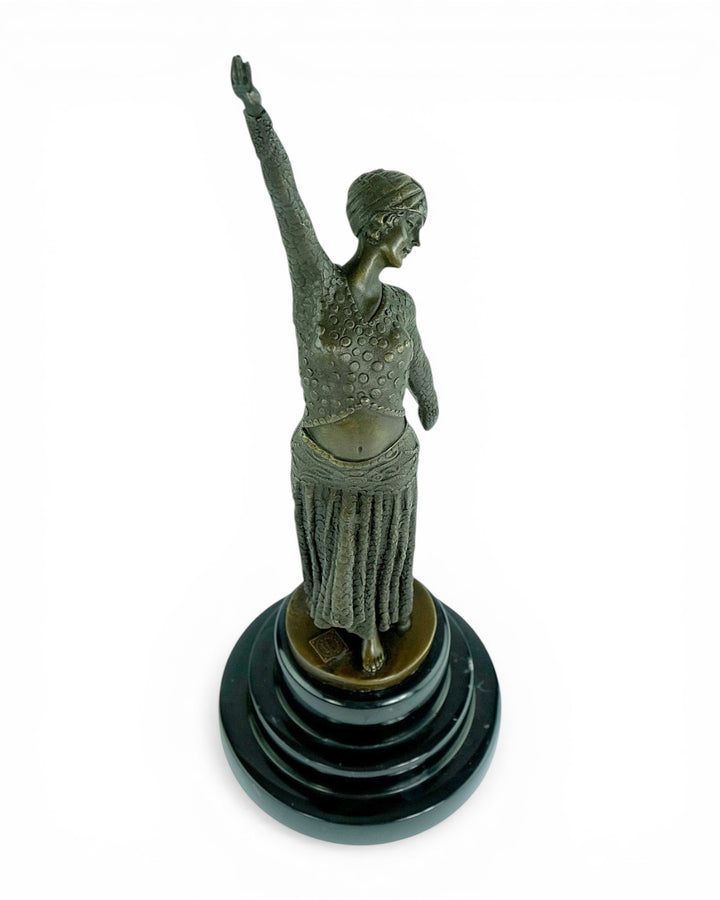 Scultura in bronzo di Mata Hari ispirata a D.H. Chiparus