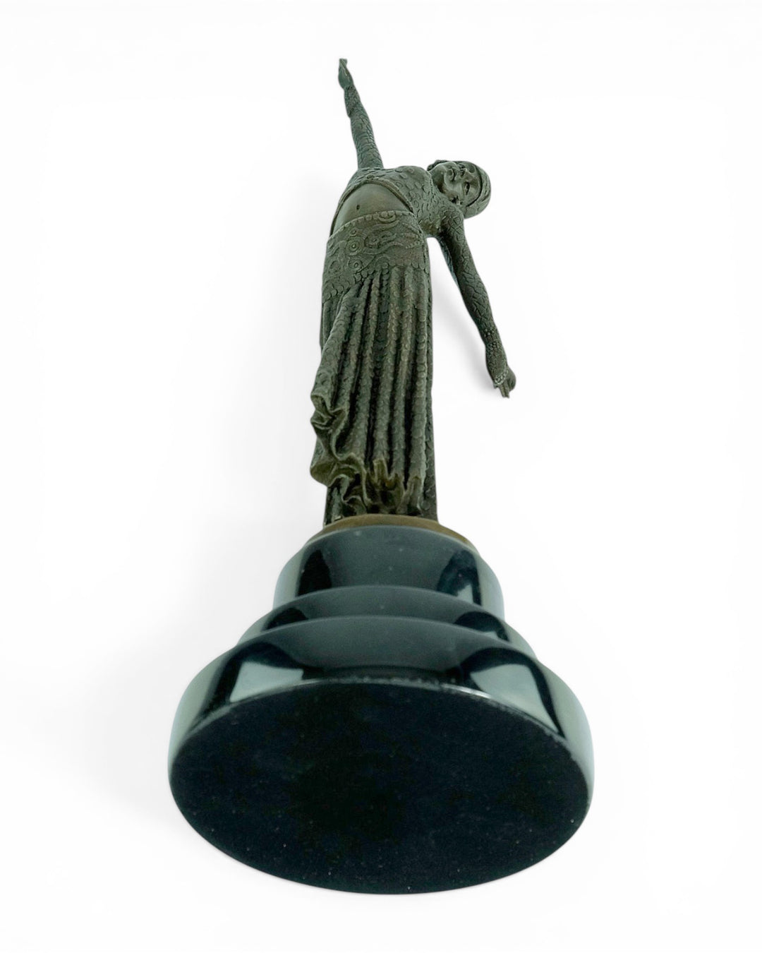 Scultura in bronzo di Mata Hari ispirata a D.H. Chiparus