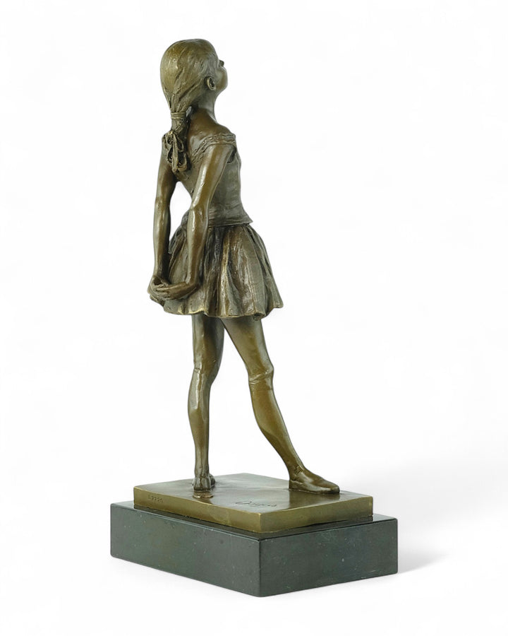 Escultura de bronce “La pequeña bailarina de catorce años” inspirada en Degas