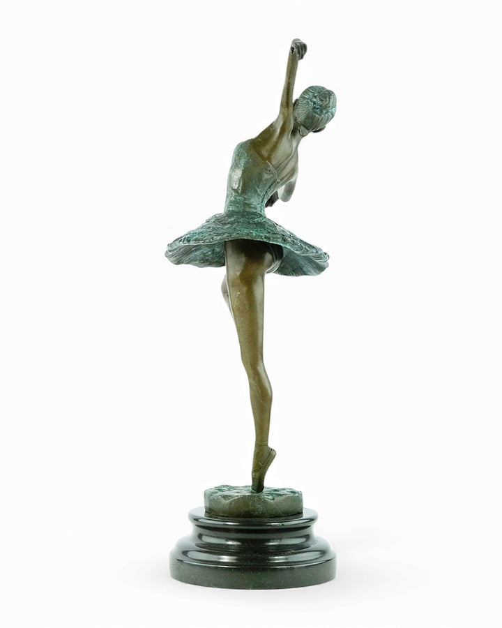 Modern bronzen beeld van een ballerina die sierlijk danst