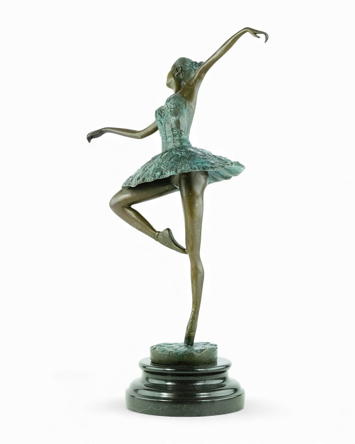 Modern bronzen beeld van een ballerina die sierlijk danst