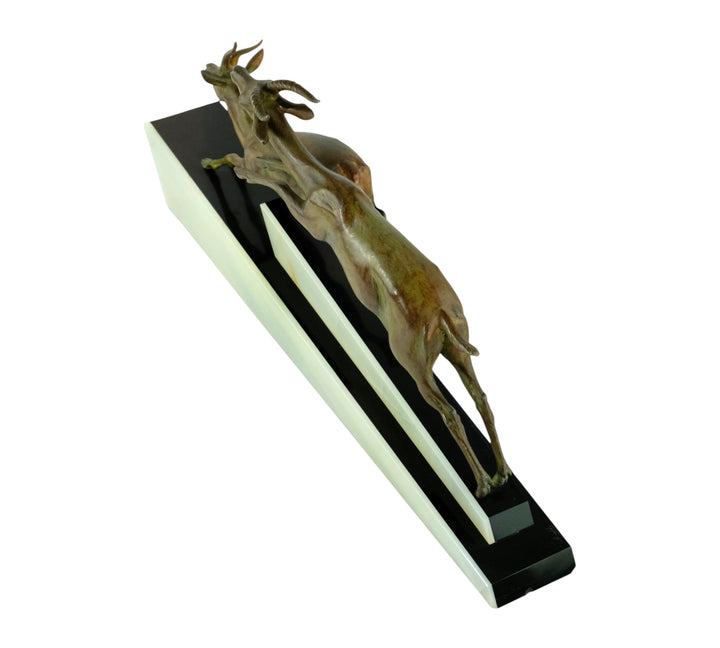 Art Deco beeld van twee springende gazellen door Longfils