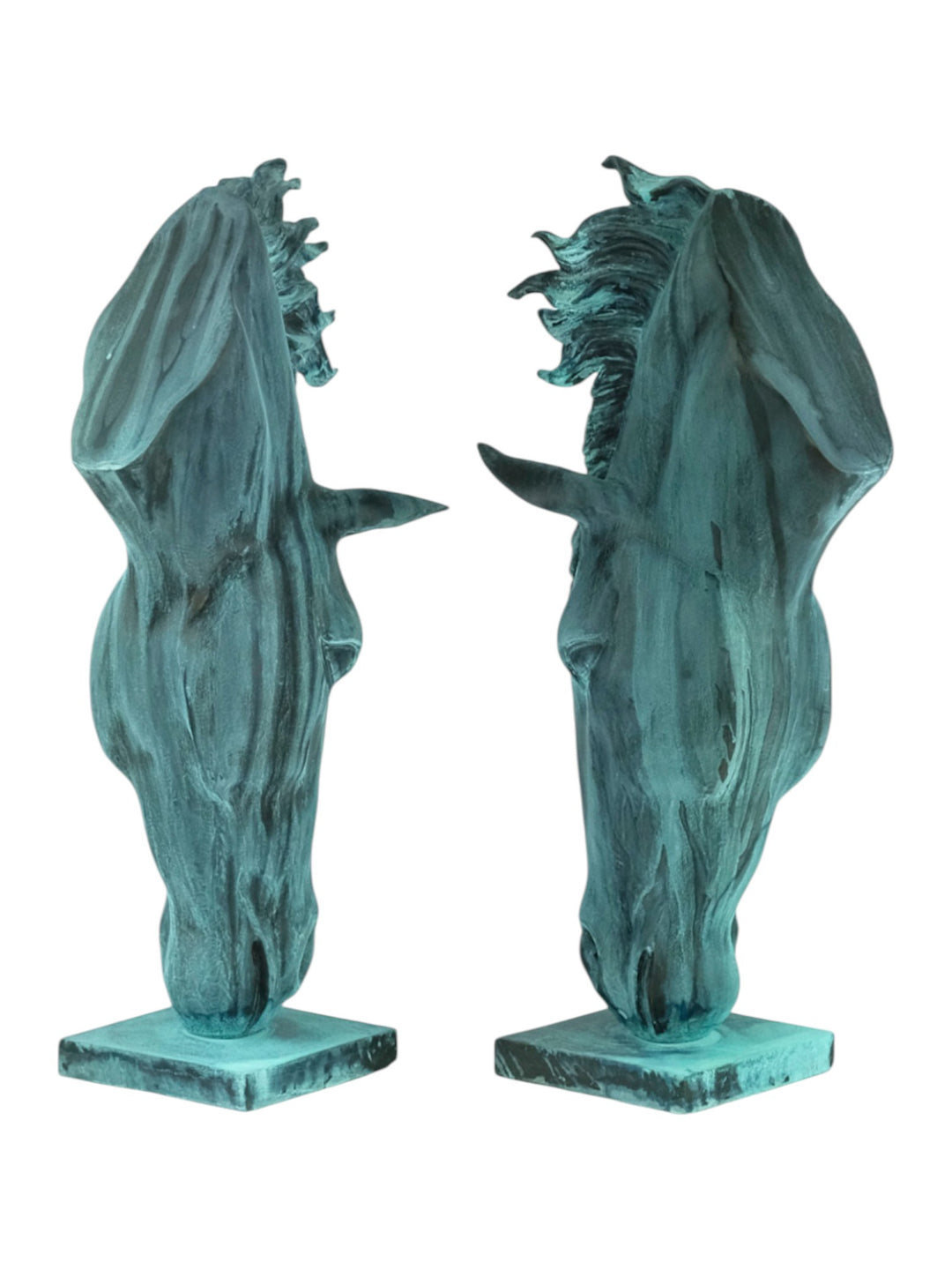 Paar Bronzeskulpturen von trinkenden Pferdeköpfen