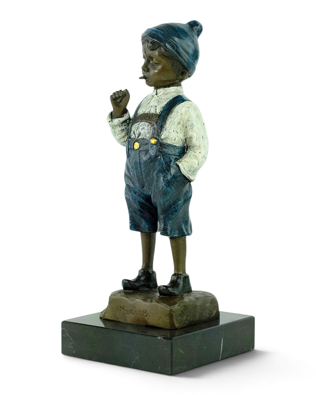 Scultura in bronzo viennese di un ragazzo che accende una sigaretta 