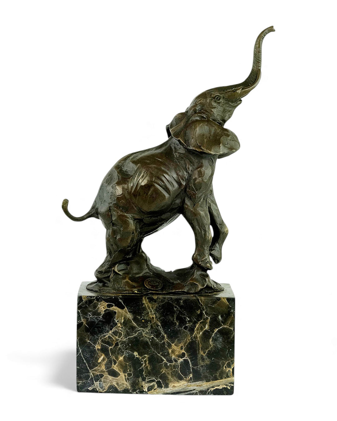 Bronzen beeld van een trompetterende olifant