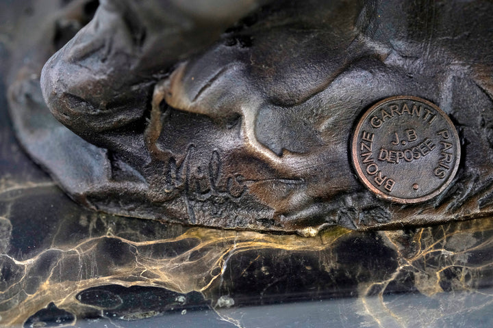 Bronzen beeld van een trompetterende olifant