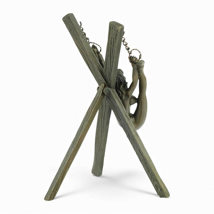 Escultura erótica de bronce de figura femenina suspendida en bondage