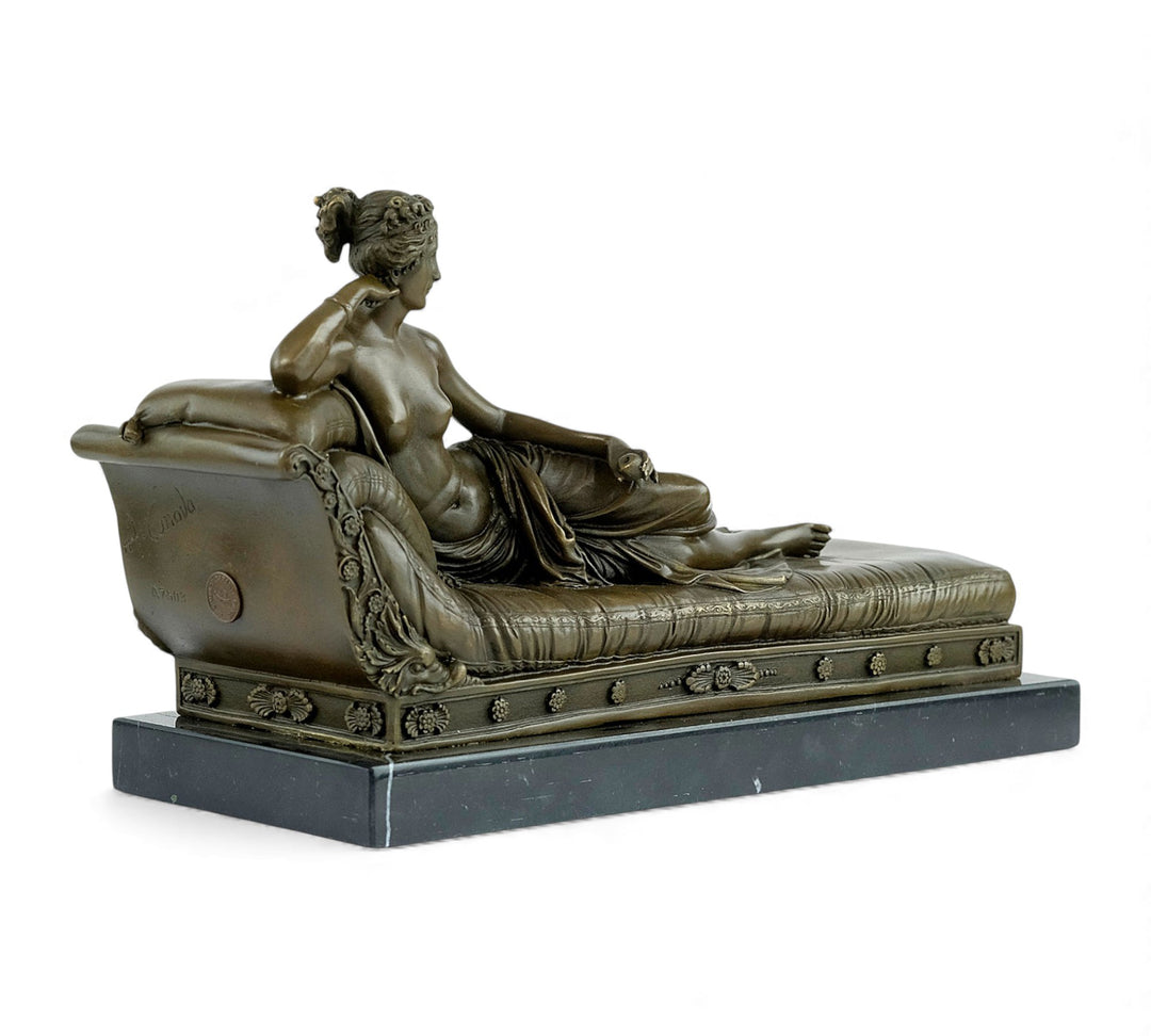 Bronzeskulptur von Pauline Bonaparte auf einer Chaiselongue