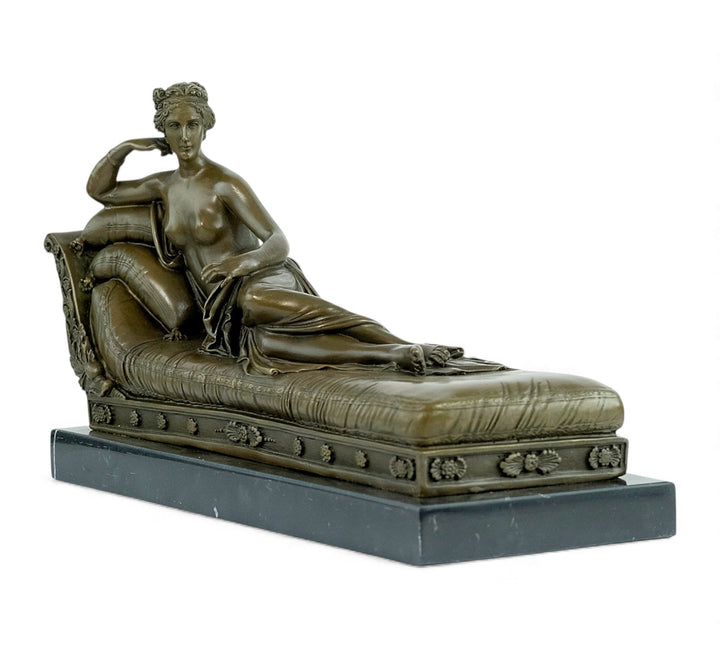 Bronzeskulptur von Pauline Bonaparte auf einer Chaiselongue
