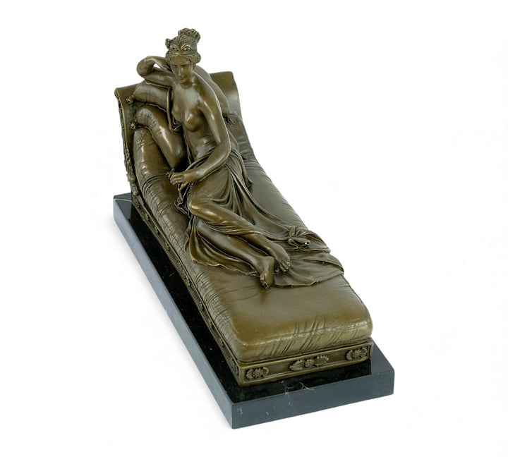 Bronzeskulptur von Pauline Bonaparte auf einer Chaiselongue