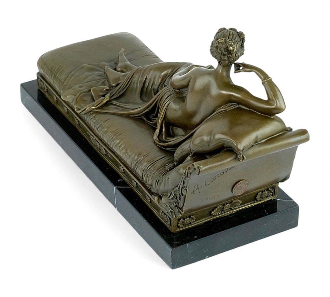 Bronzeskulptur von Pauline Bonaparte auf einer Chaiselongue