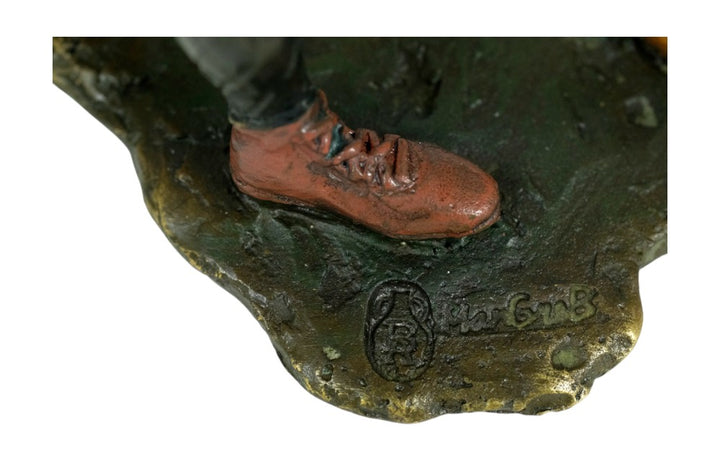 Bronze sculpture of a vintage golfer in Vienna bronze style