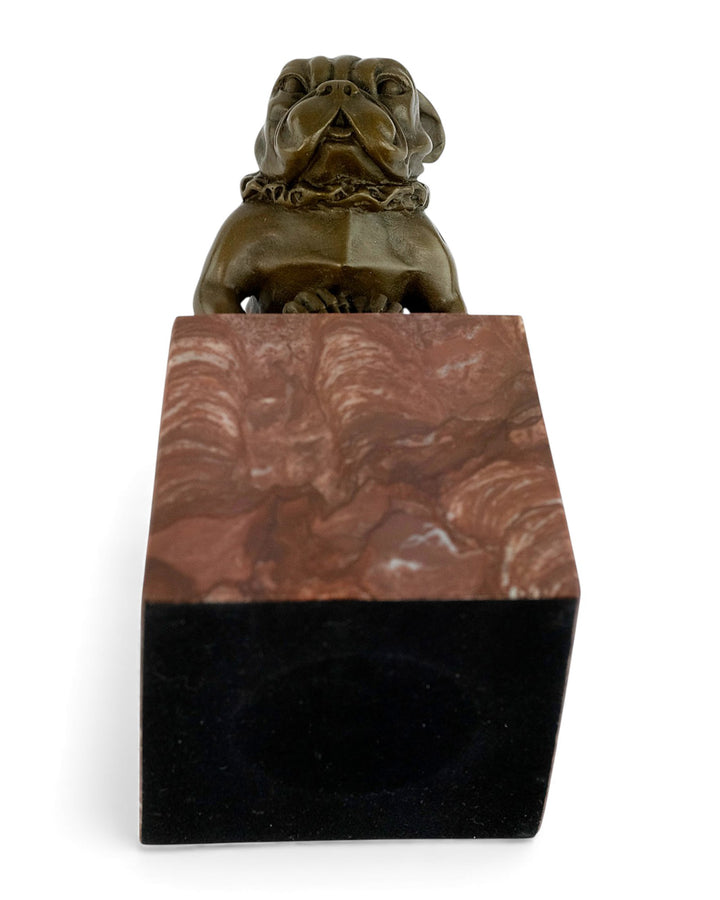Escultura de bulldog en bronce de estilo Art Déco