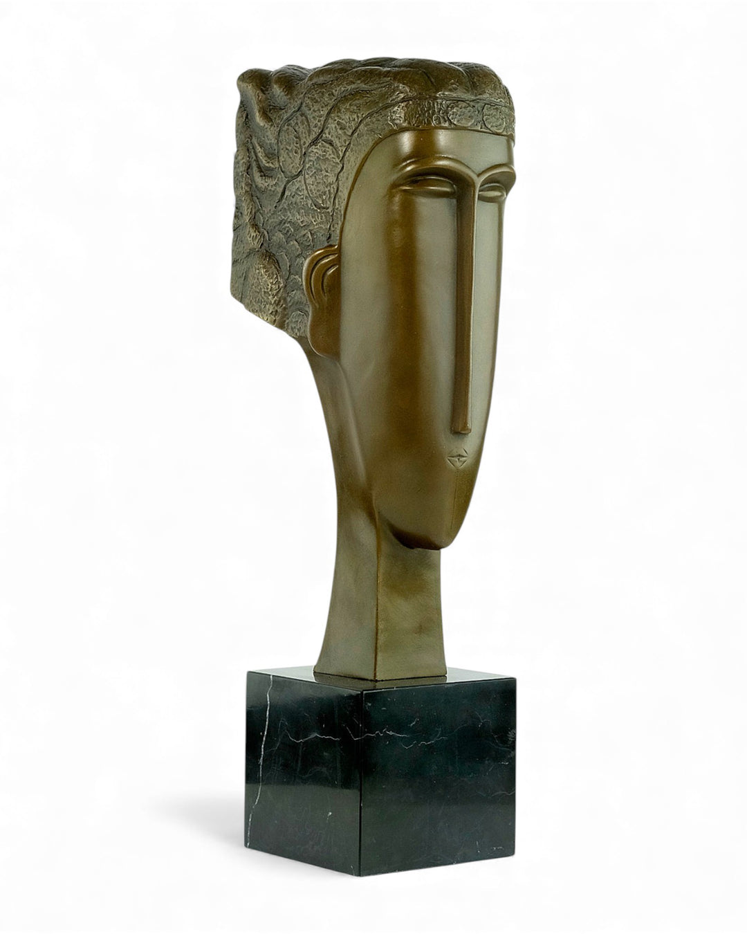 Escultura de bronce «Tête de Jeune Fille à la Frange», inspirada en Modigliani
