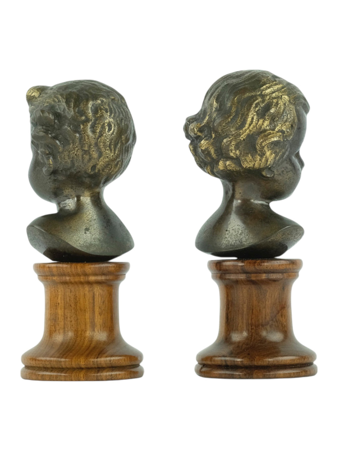 Ensemble de bustes anciens en bronze d'un garçon et d'une fille