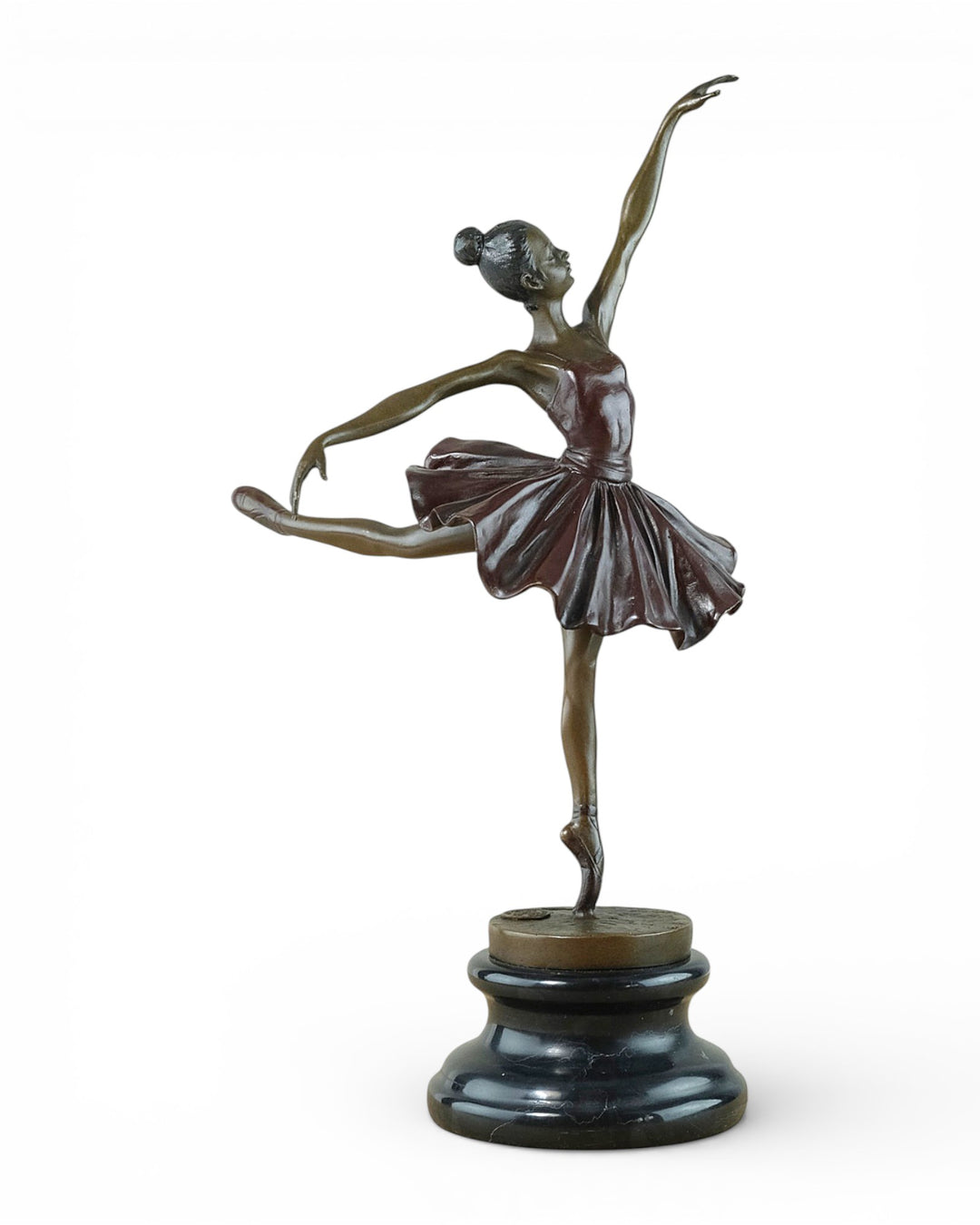 Elegant bronze sculpture of a graceful ballerina