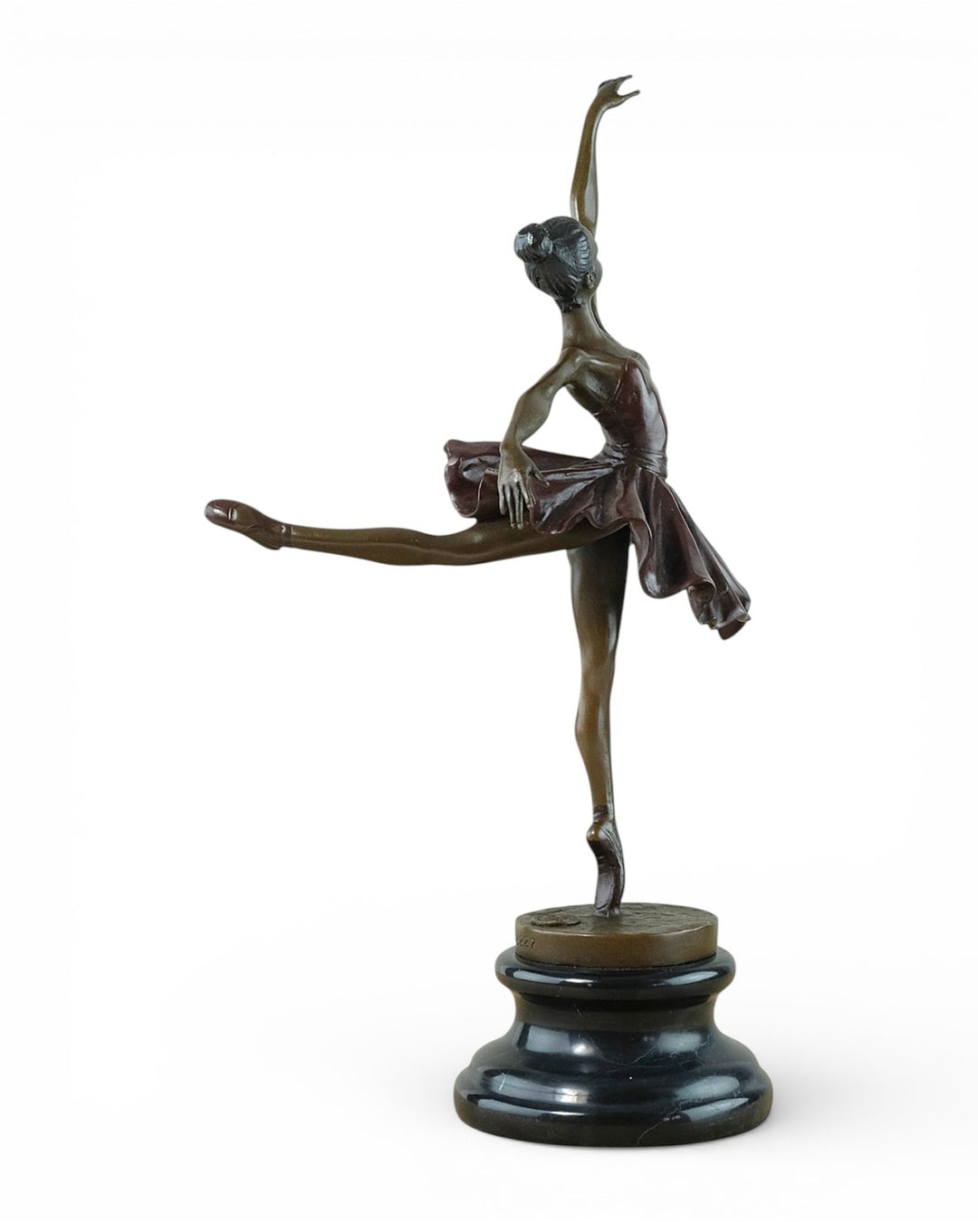 Elegant bronze sculpture of a graceful ballerina