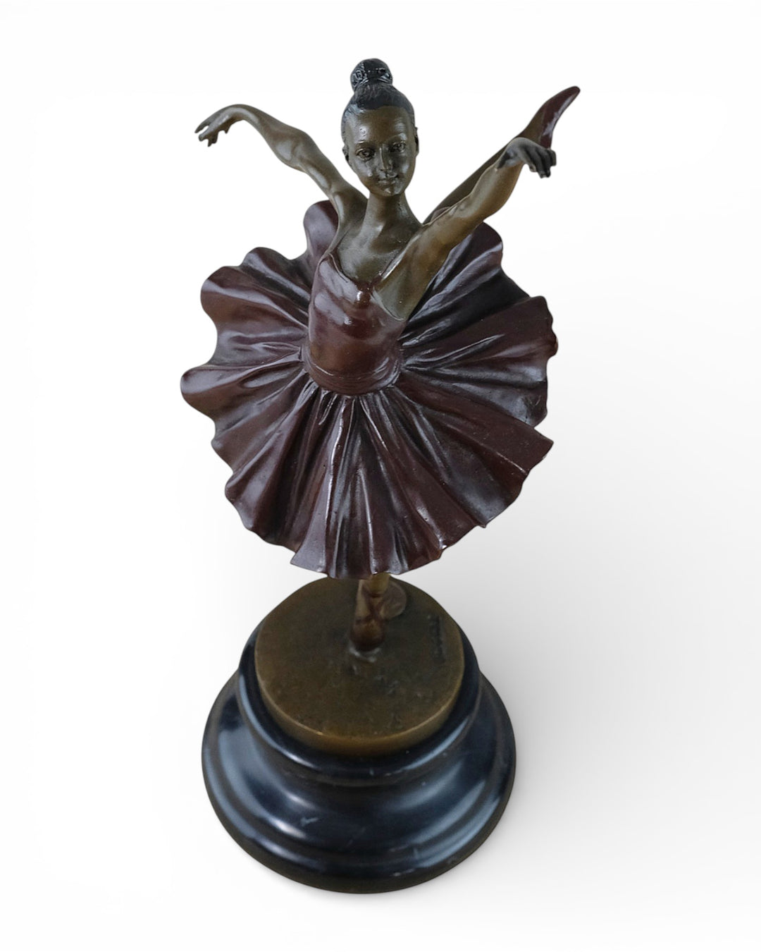 Elegant bronze sculpture of a graceful ballerina