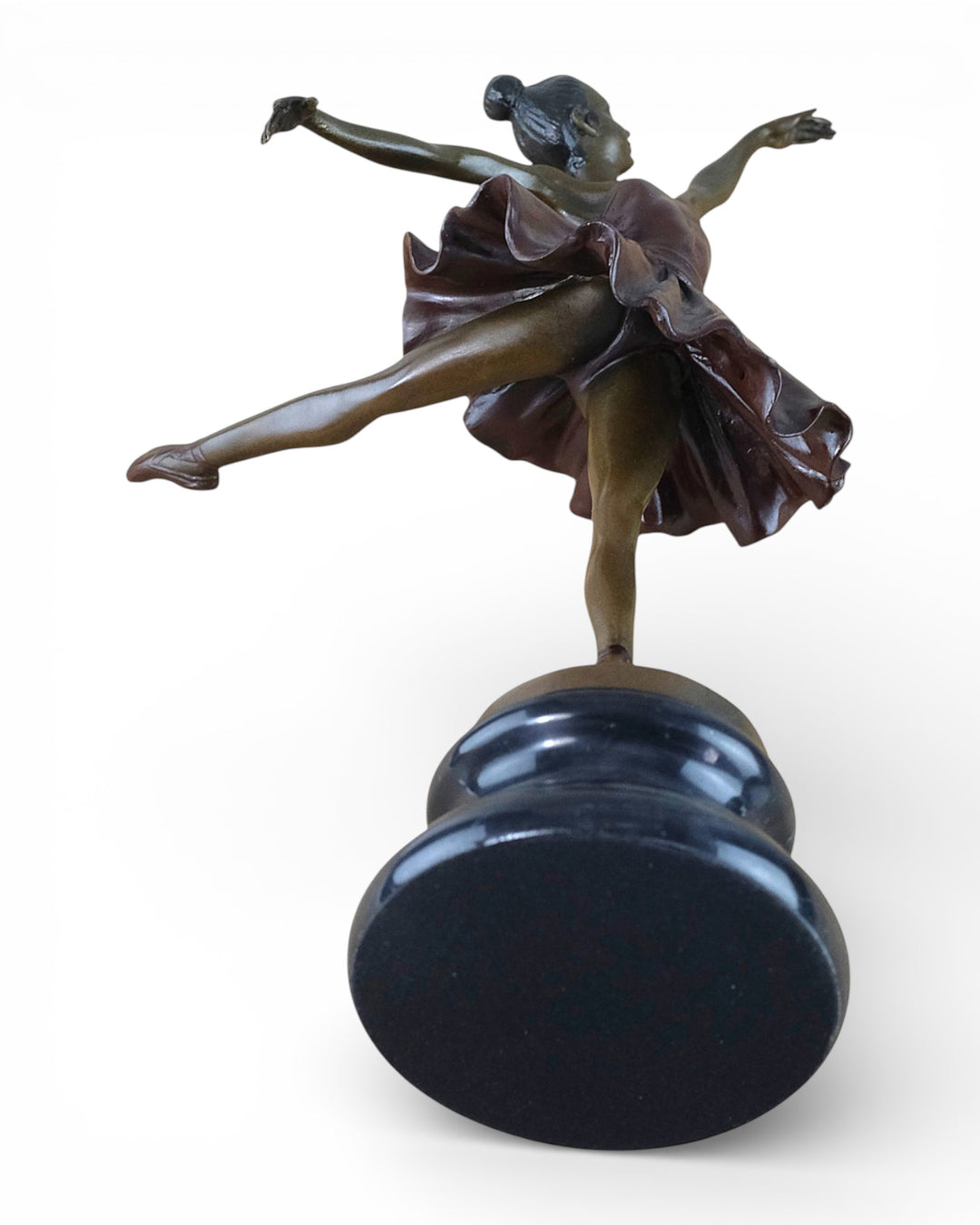 Elegant bronze sculpture of a graceful ballerina