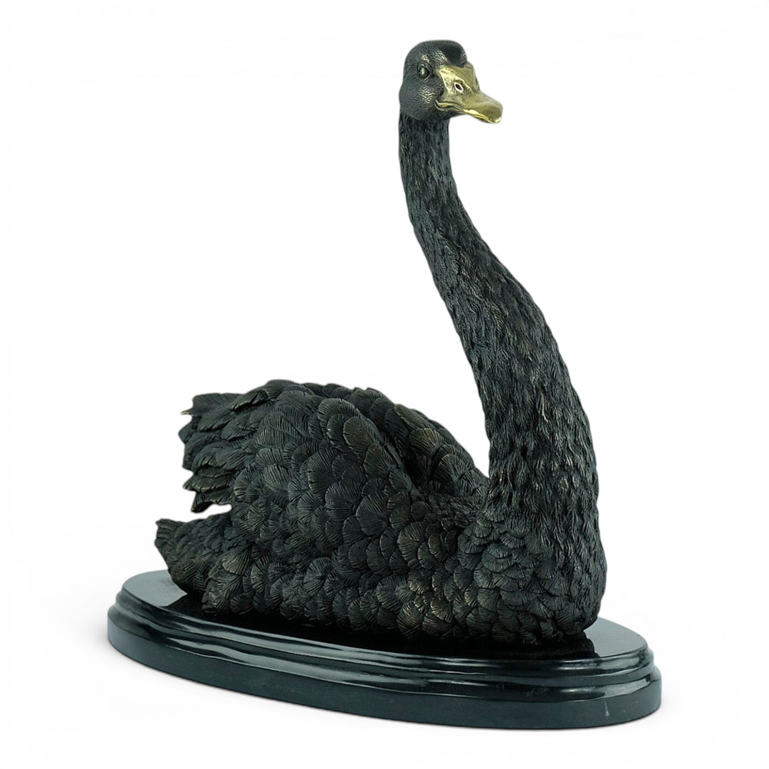 Sculpture en bronze représentant un cygne gracieux