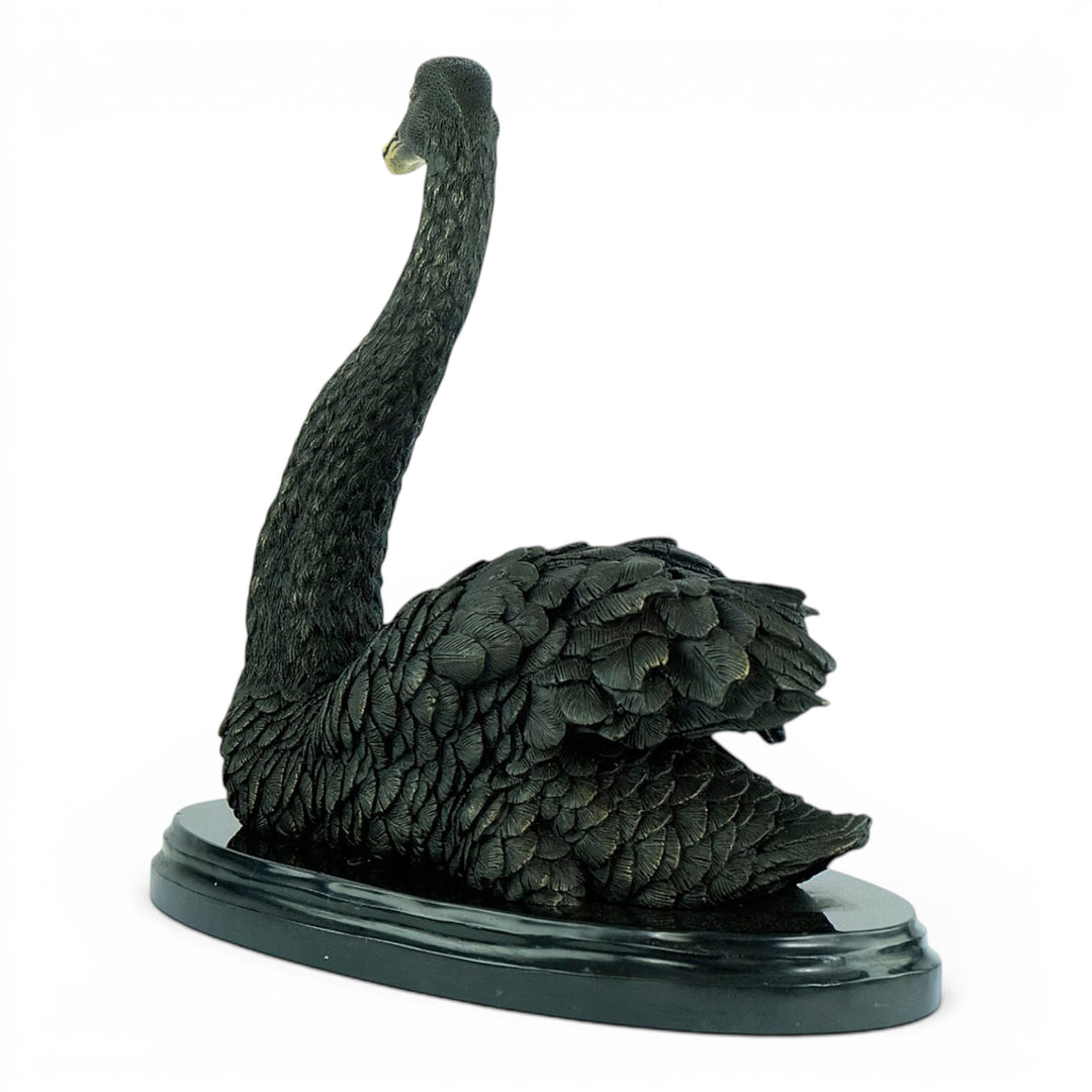 Sculpture en bronze représentant un cygne gracieux