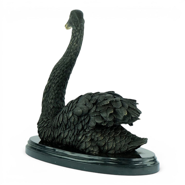 Sculpture en bronze représentant un cygne gracieux