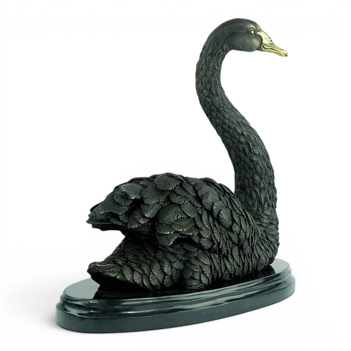 Sculpture en bronze représentant un cygne gracieux