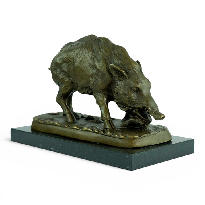 Sculpture en bronze représentant un sanglier d’après Pierre-Jules Mène