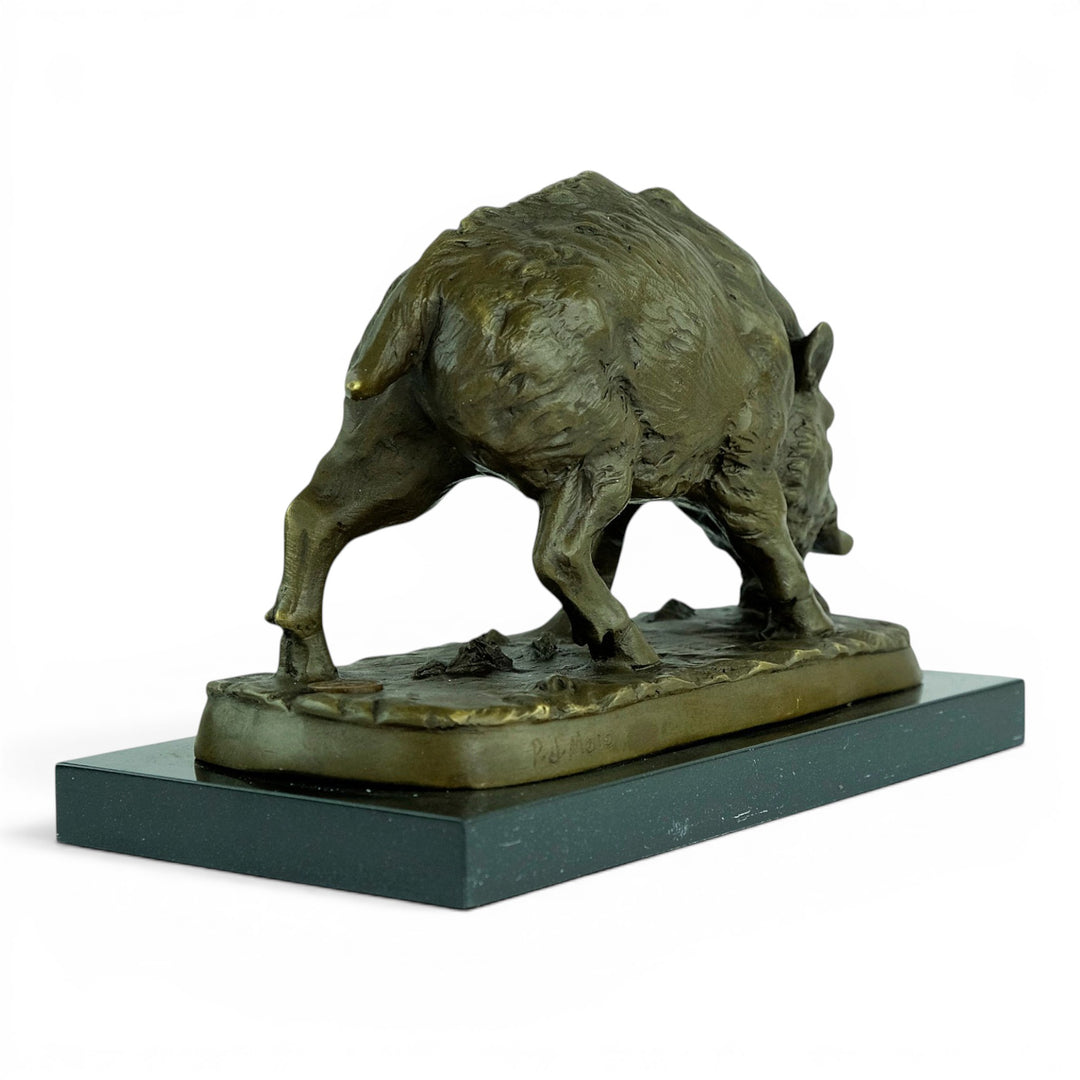 Sculpture en bronze représentant un sanglier d’après Pierre-Jules Mène