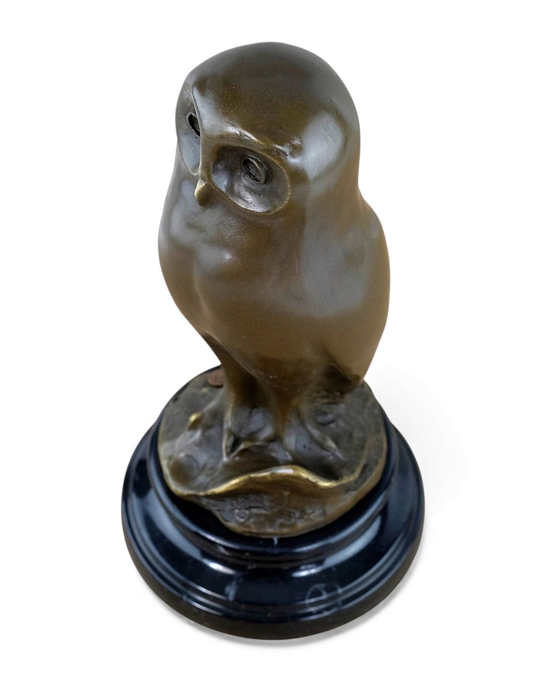 Bronzen beeld van een jonge uil