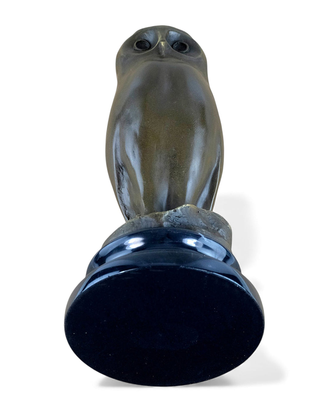 Bronzen beeld van een jonge uil