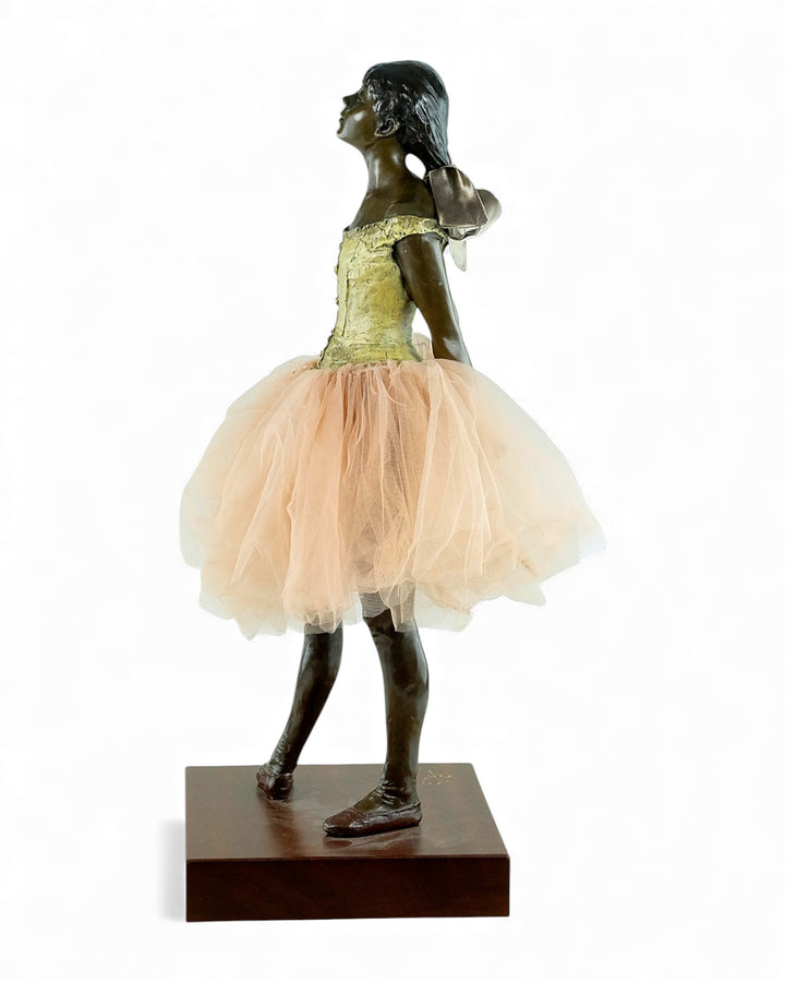 Groot bronzen beeld van De kleine danseres op veertienjarige leeftijd naar Edgar Degas