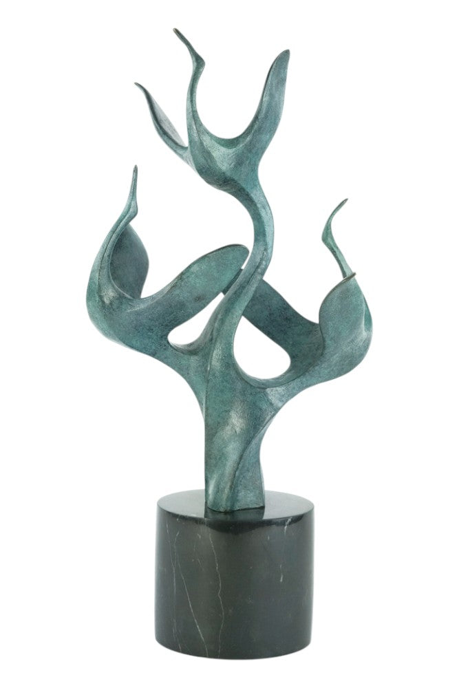 Modern bronzen beeld van vliegende kraanvogels