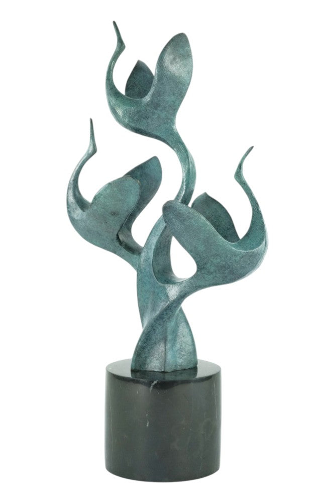 Modern bronzen beeld van vliegende kraanvogels