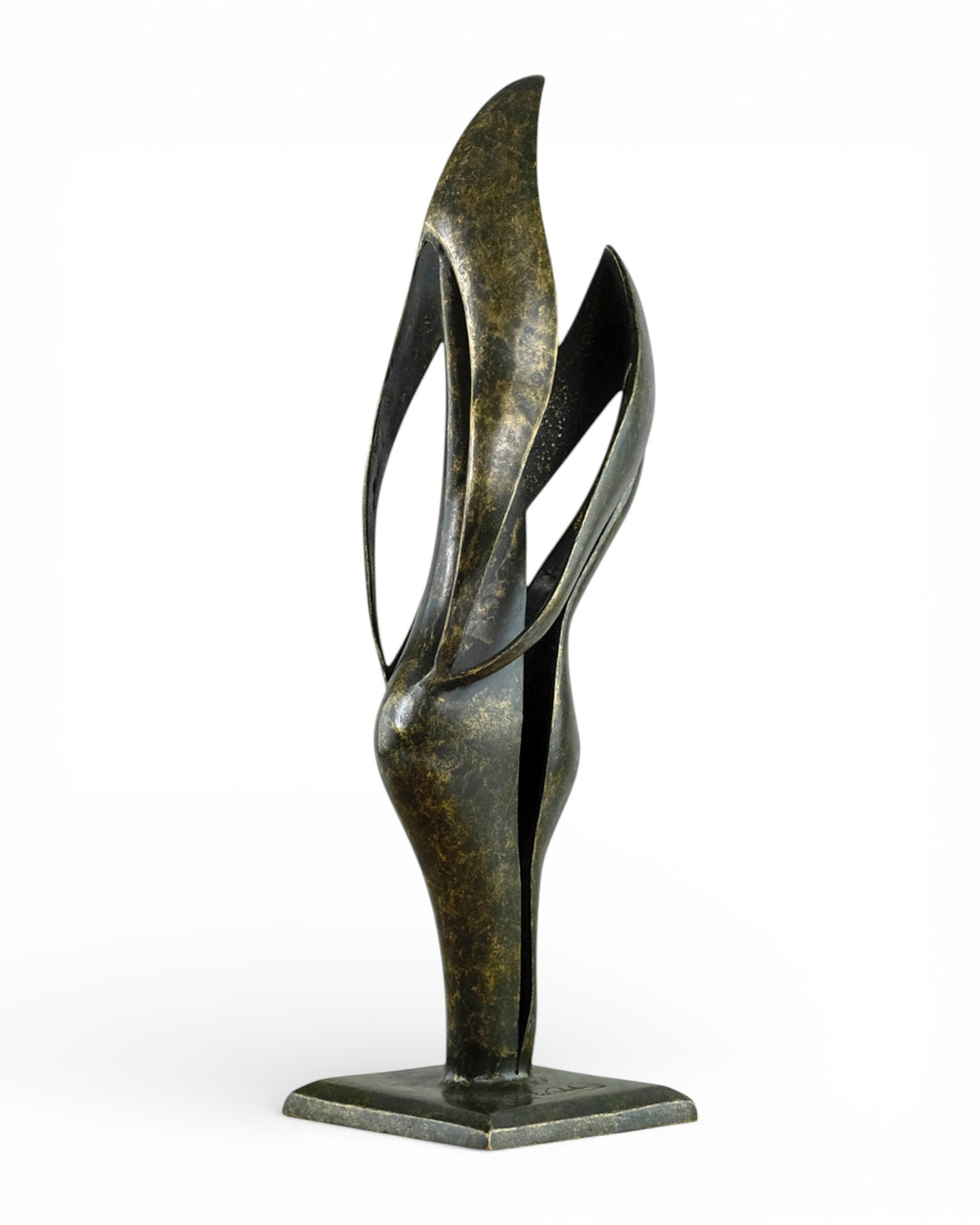 Modern bronze sculpture of an abstract couple in harmony (indoor & outdoor)