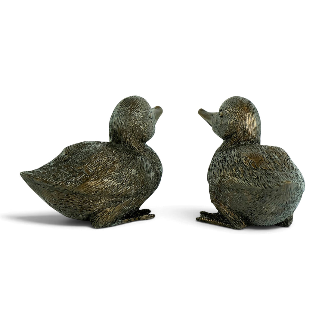Paar bronzen beelden van eendjes