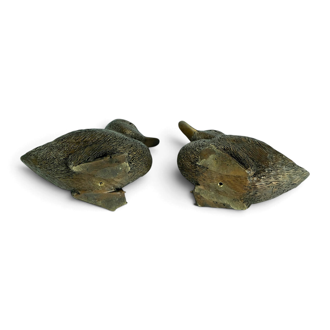 Paar bronzen beelden van eendjes
