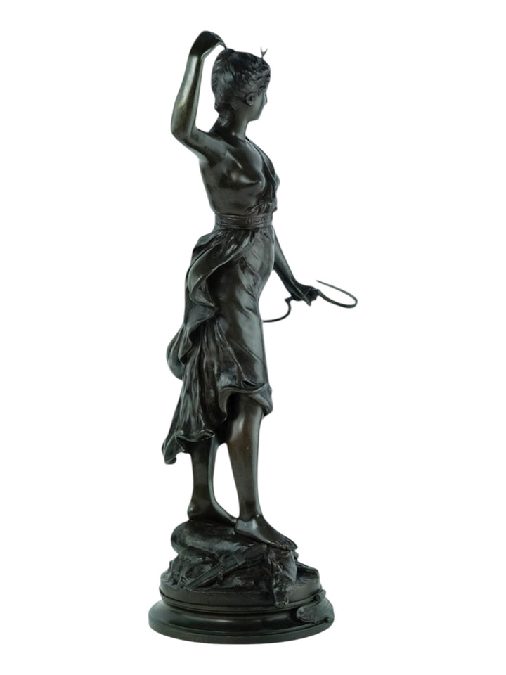Antiek bronzen beeld van Diane de jageres door Alexandre Levasseur