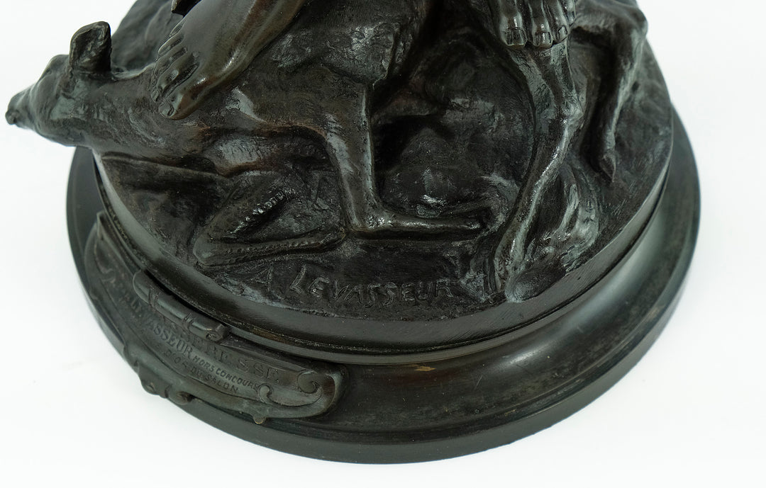 Antiek bronzen beeld van Diane de jageres door Alexandre Levasseur