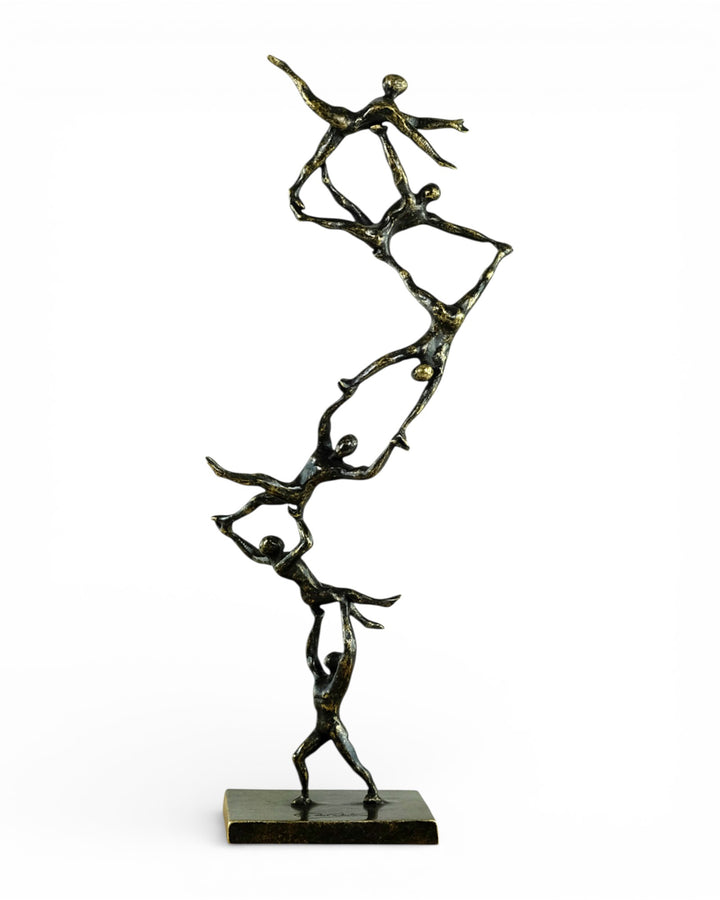 Bronzen sculptuur “Samen naar de top” van Ben Wouters 