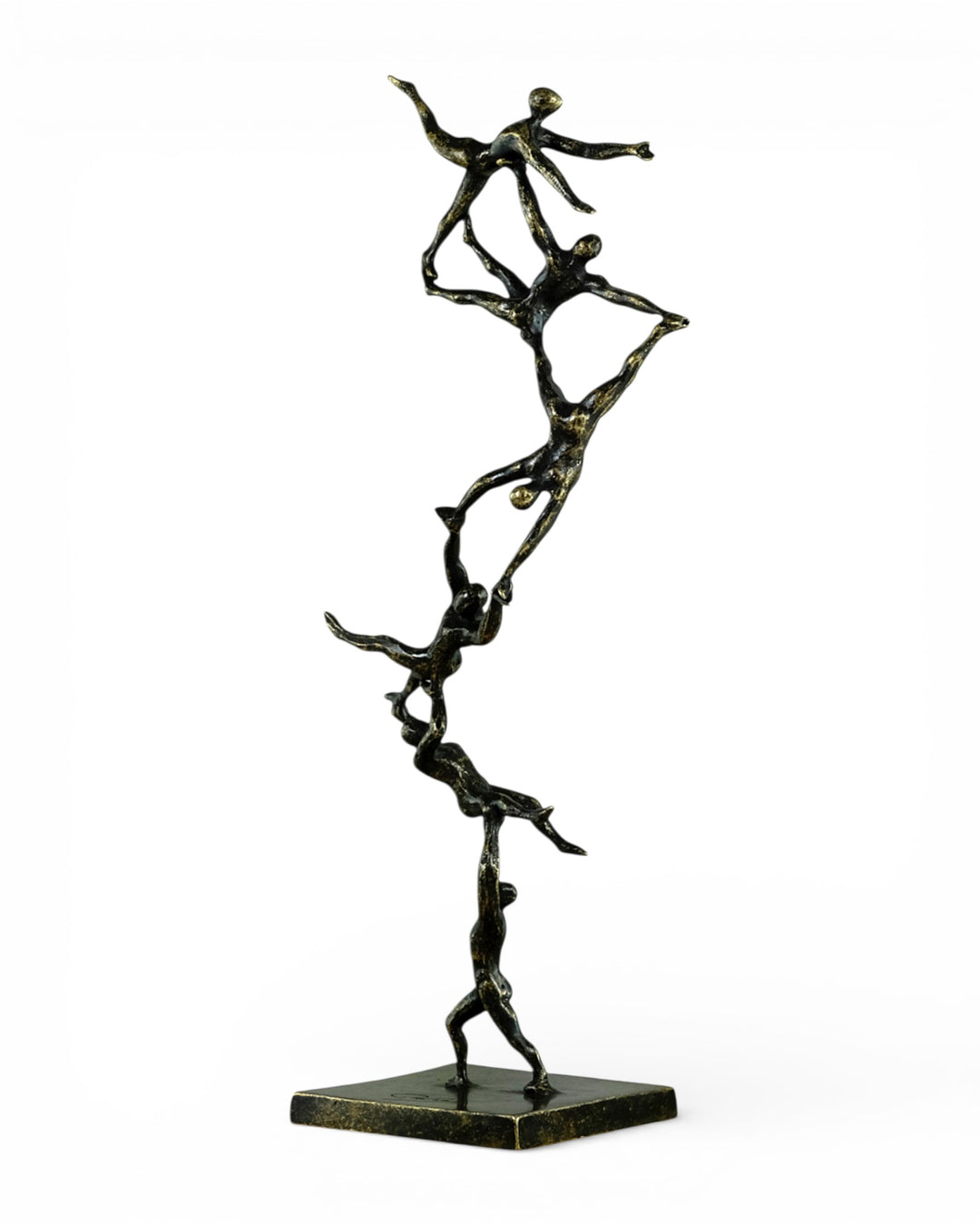 Bronzen sculptuur “Samen naar de top” van Ben Wouters 